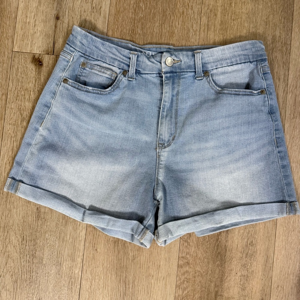 No Boundaries Light Blue Denim Roll Cuff Shorts - Picture 2 of 5
